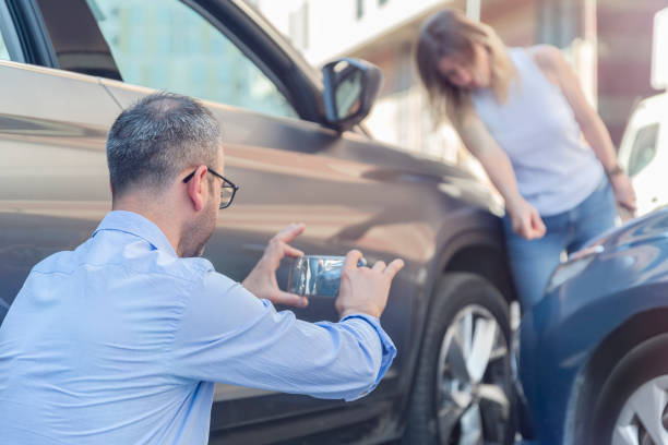 Professional Commercial Auto Insurance technician working in Albany, MO